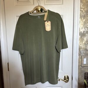 Men's Green Shirt